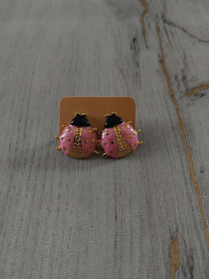 Boucles d'oreilles neuves