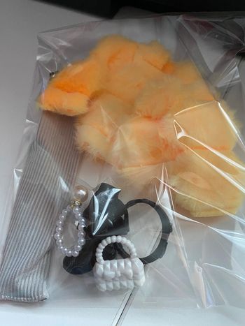 Grand Ensemble vêtements et accessoires 7 pièces pour poupée Barbie