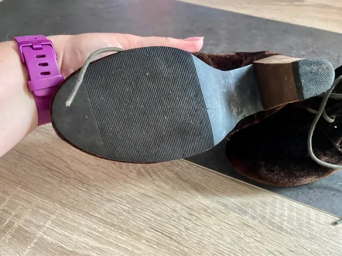 Chaussures à talon marron velour - photo numéro 2