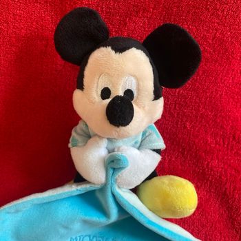 Disney doudou souris Mickey luminescent bleu nuage lune Neuf jamais utilisé 