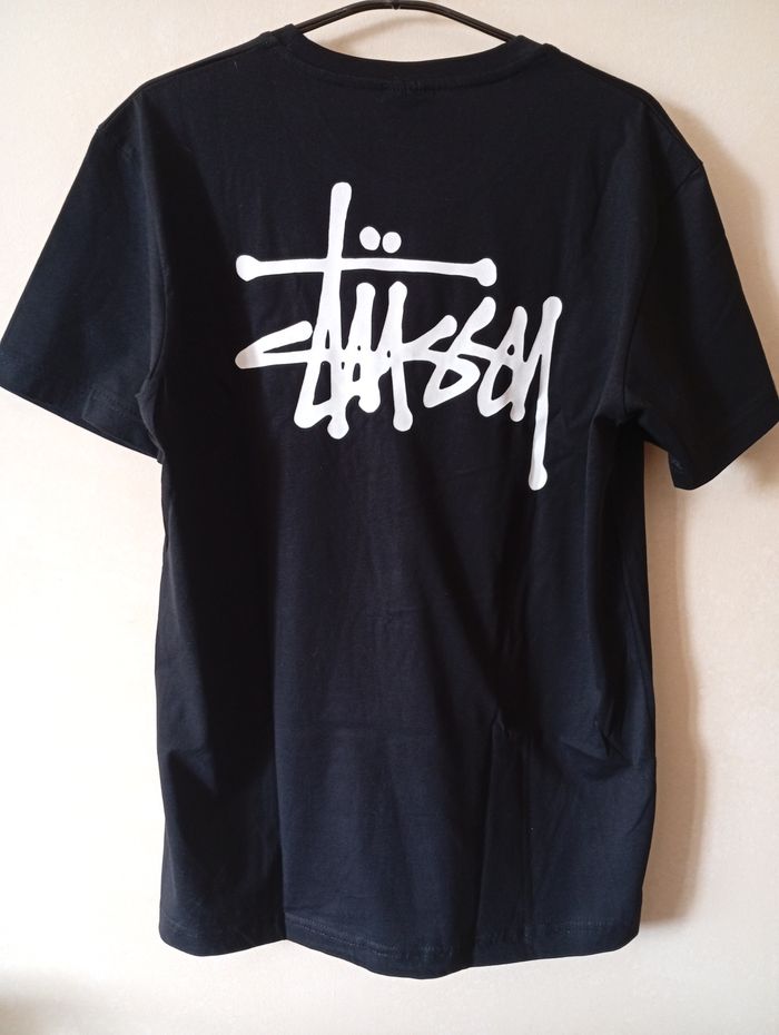 Tee shirt Stüssy - Taille L - photo numéro 2