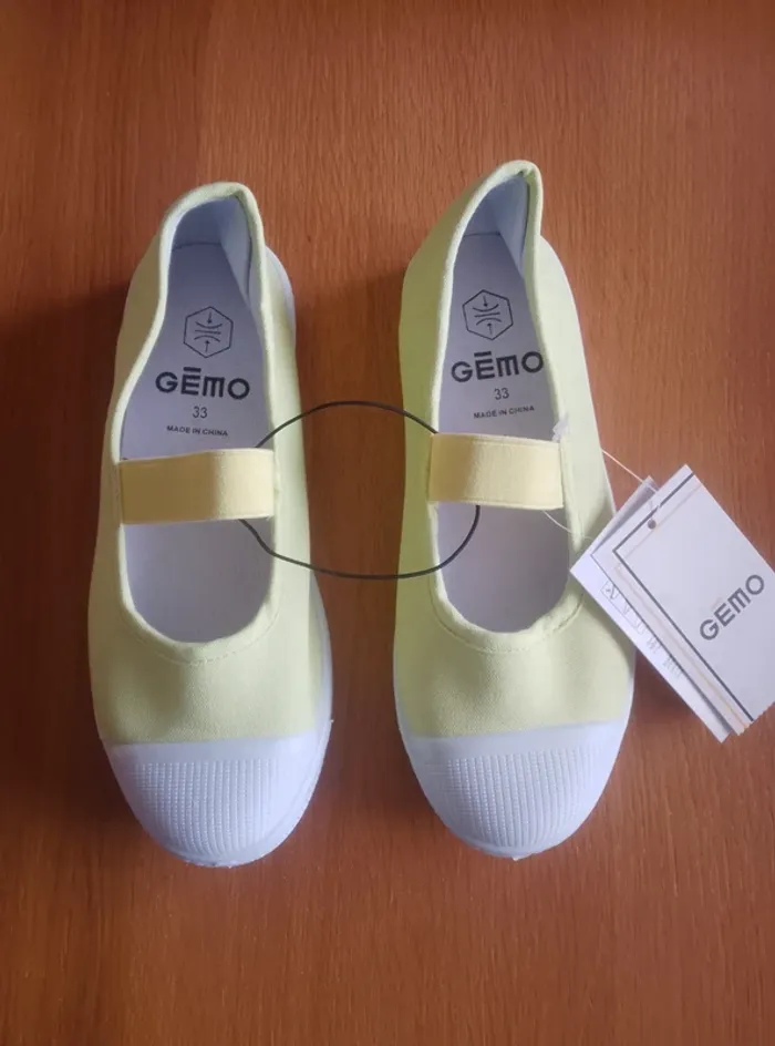 Chaussures Ballerines neuves - Fille 33