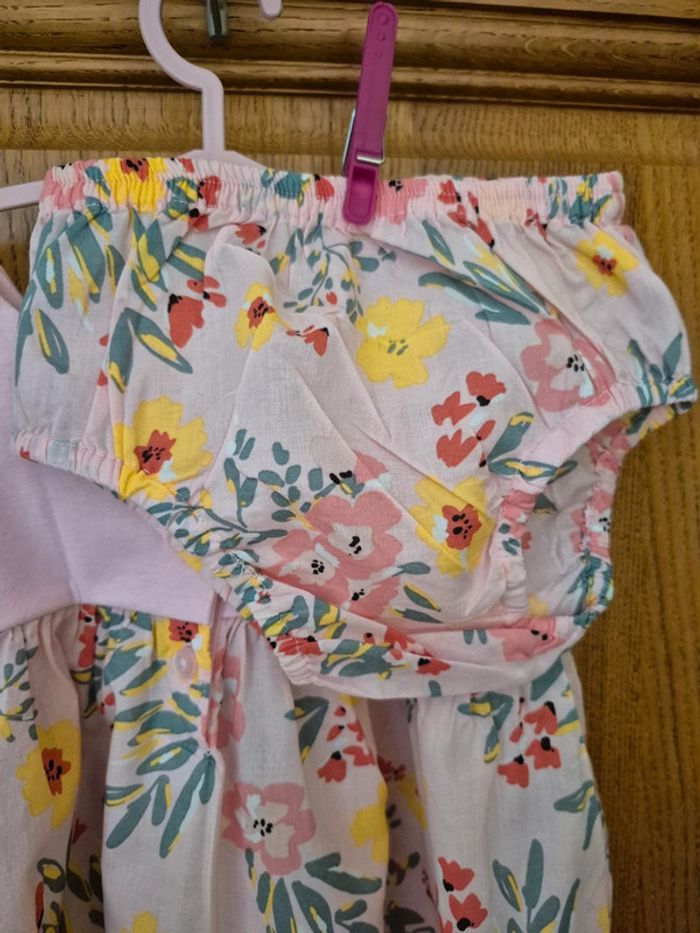 Robe rose à fleurs 23 mois - photo numéro 10