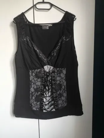 Haut effet corset