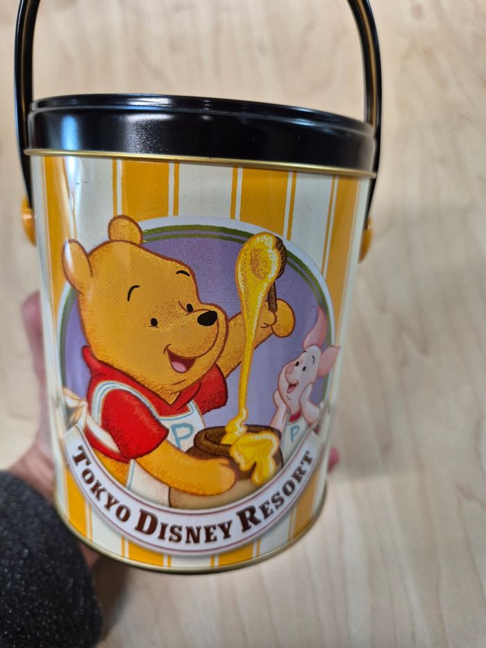 Boite métal Tokyo Disney Resort : Winnie l'ourson occaz - photo numéro 4