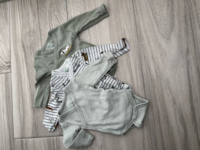 Lot bodies bébé