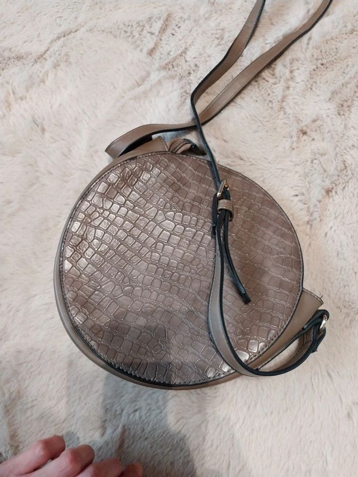 Sac rond bandoulière - photo numéro 4