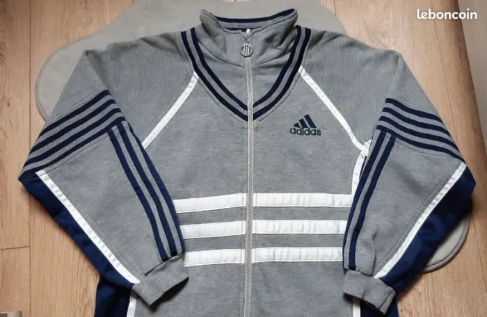 Veste "adidas" grise 14 ans en bon état - photo numéro 2