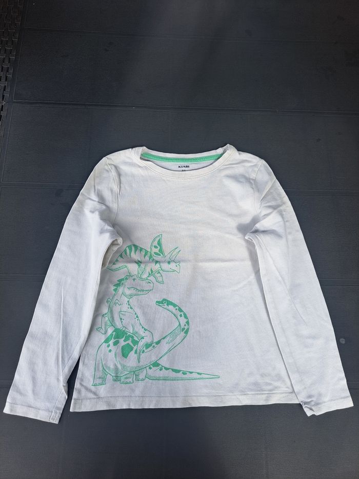 Pull léger "dinosaures"