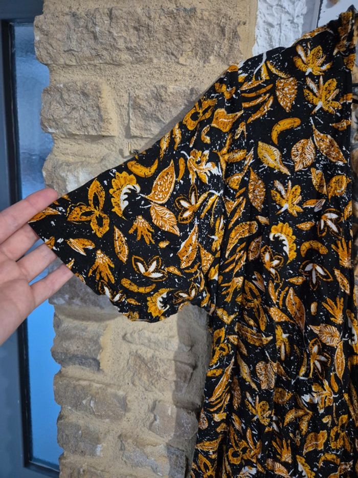 Magnifique robe longue portefeuille avec volants sur le bas de la jupe Kiabi taille 50 - photo numéro 2