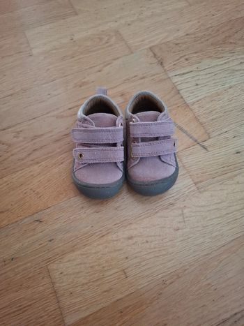 Chaussure taille 18