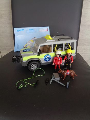 Véhicule avec secouristes de montagne - country - playmobil 5427