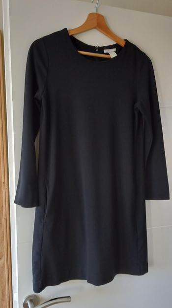 Robe noire H&M