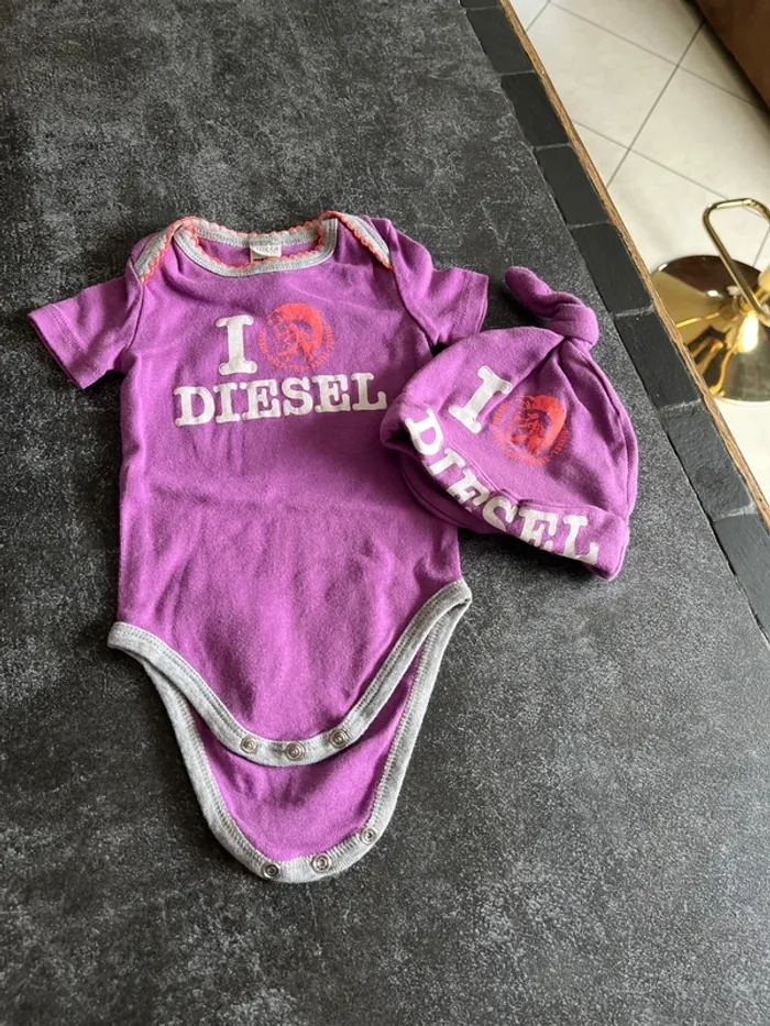Body bonnet violet 6 mois diesel