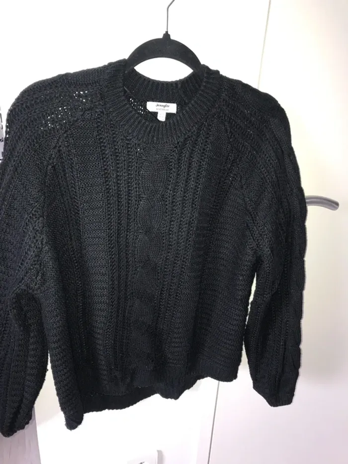 Pull noir - photo numéro 2