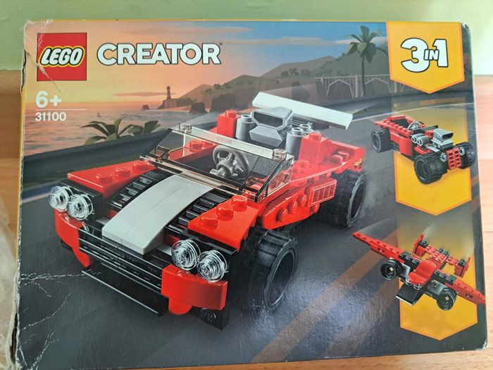 Lego 31100 creator la voiture de course