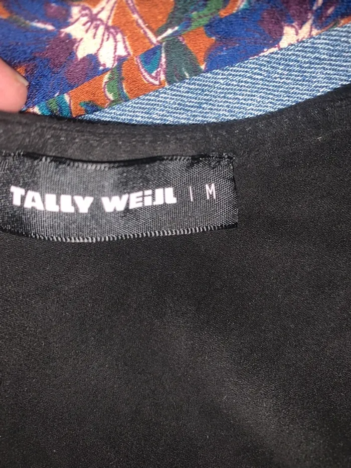 Robe noire col V Tally weijl taille M effet daim - photo numéro 9