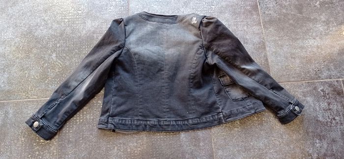 Veste en jean neuve Marèse 
Taille 6 ans mais idéale 5/6 ans - photo numéro 10
