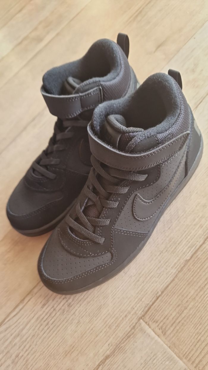 Nike court Borouhgh Mid taille 35