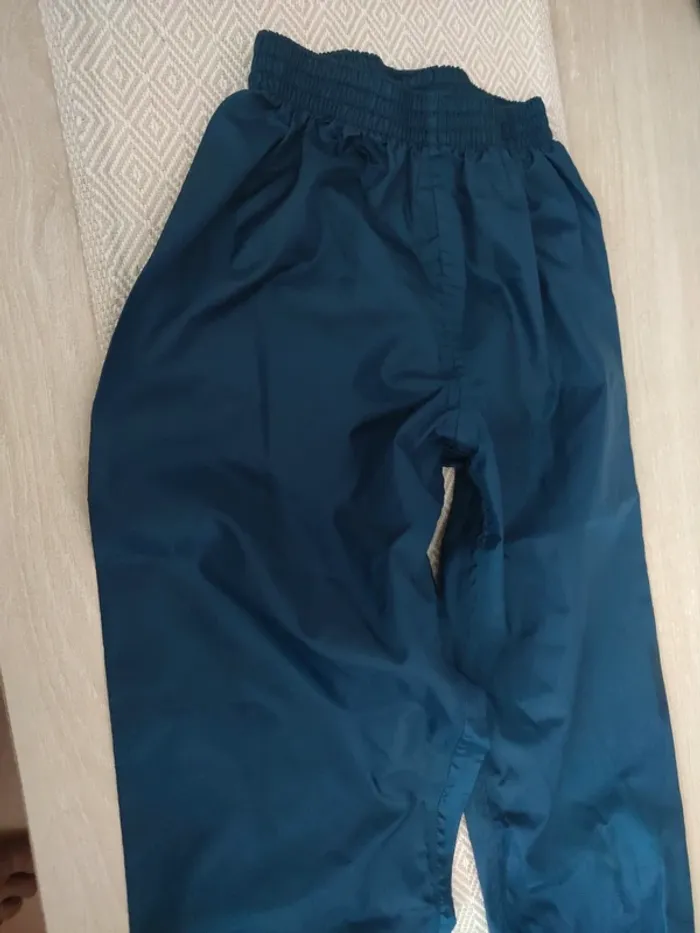 Pantalon de kway Decathlon imperméable 10 ans - photo numéro 3