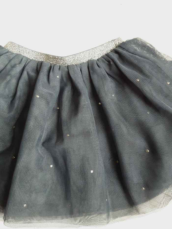 Vêtement bébé fille jupe à tulles et points dorés Obaïbi 9 mois - photo numéro 2