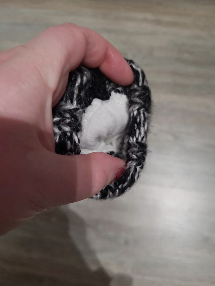 Moufles pandas noir et blanc fourrés - photo numéro 3