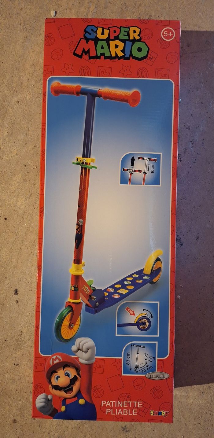 Trotinette 2 roues Super Mario - photo numéro 1