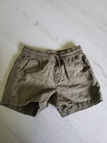 Short 4 ans