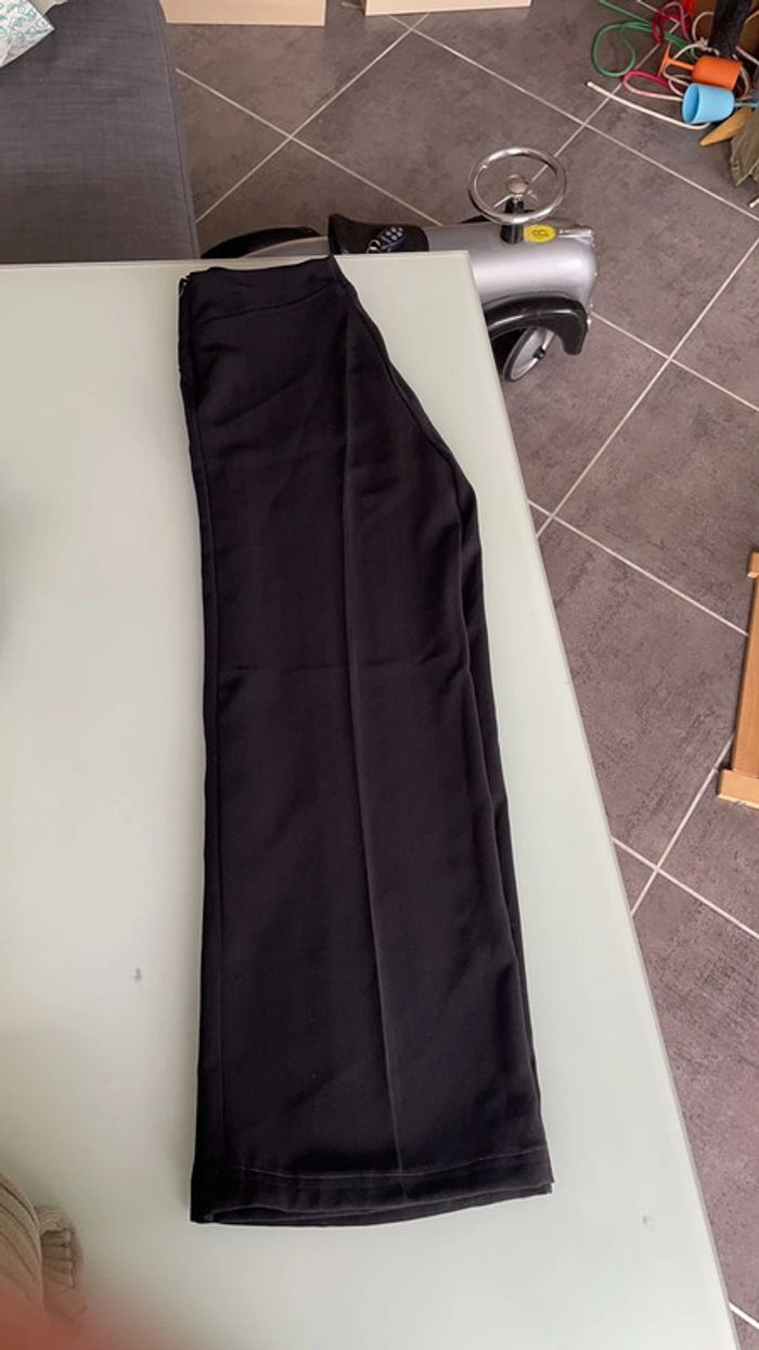Pantalon noir fluide et chic - photo numéro 2