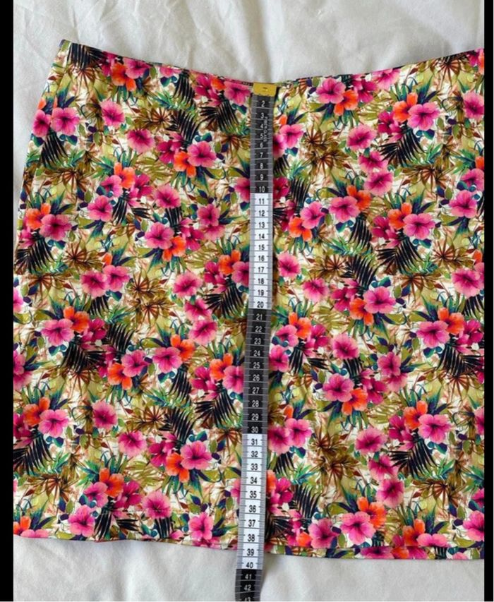 jupe naf naf 36 peu porté motifs fleurs tropicales - photo numéro 5