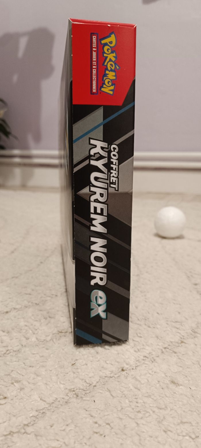 Coffret Pokémon – Kyurem Noir EX (Reconditionné) - photo numéro 3