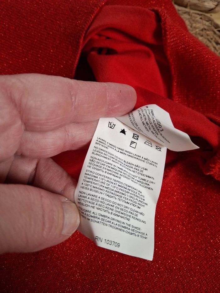 Armani jeans t-shirt rouge taille 40 - photo numéro 9