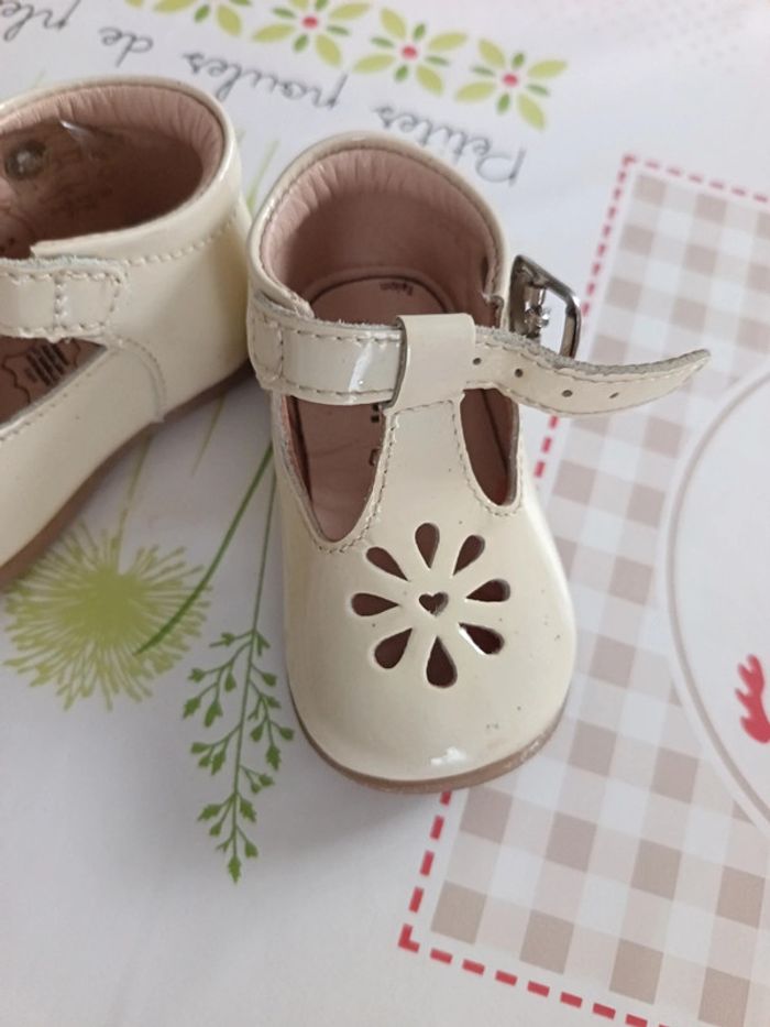 Chaussure bébé taille 17 cuir gémo - photo numéro 3