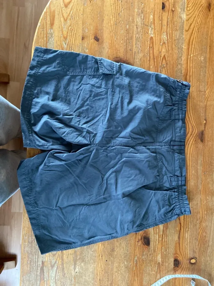 Short gris foncé - photo numéro 6