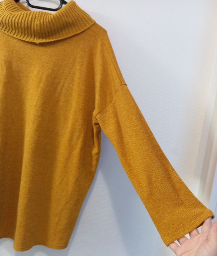 Pull jaune avec col - photo numéro 9