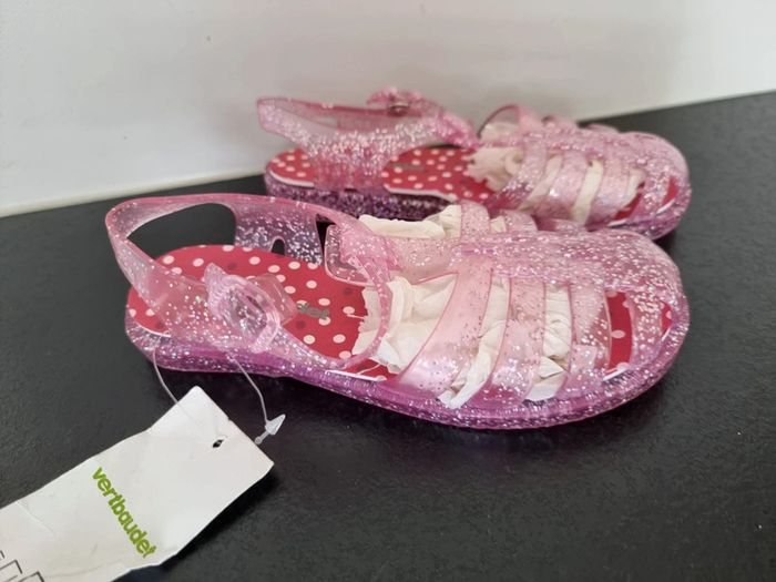Sandalettes en plastique pointure 32 - photo numéro 3