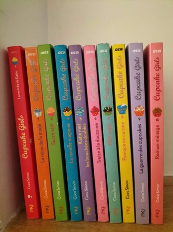 Lot de livres : Cupcake girls - Tomes 1 à 10 - Coco Simons
