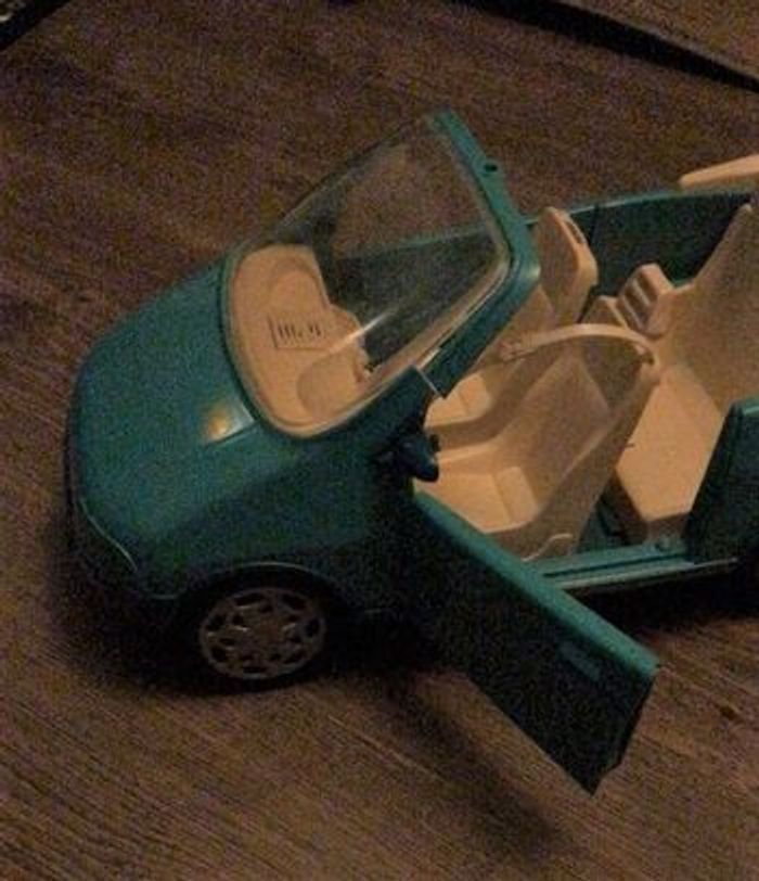 Cabriolet Barbie - photo numéro 3