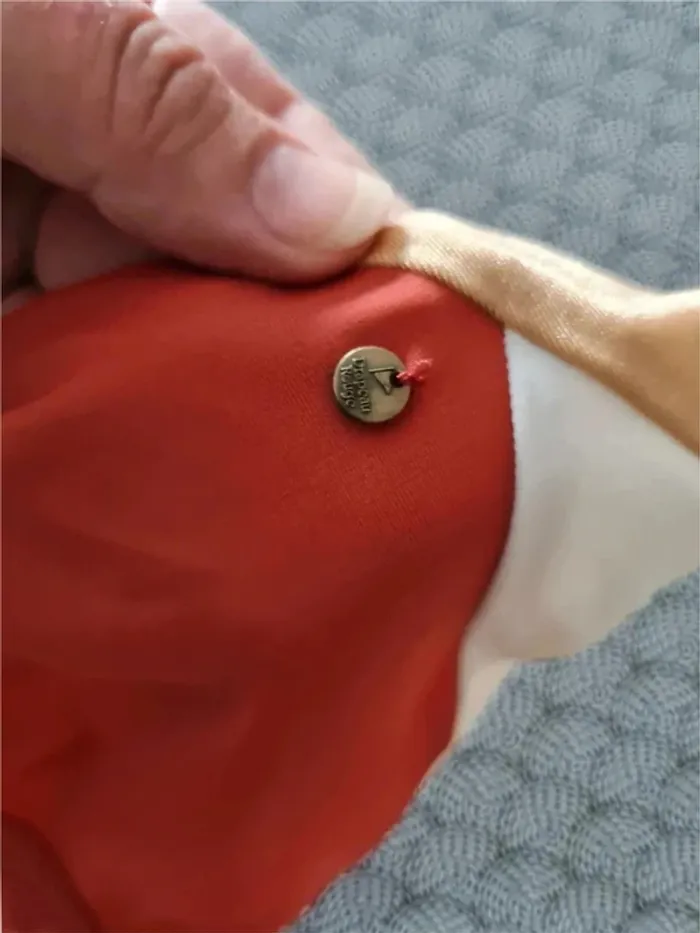Haut de maillot de bain drapeau rouge - photo numéro 4