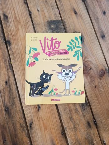 Livre Vito le chien qui donne la patate