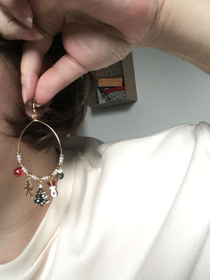 Boucles d’oreilles NEUVES pour femme thème de Noël 🎄🎅🏼 - photo numéro 2