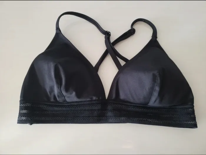 Haut de maillot de bain triangle noir - photo numéro 2