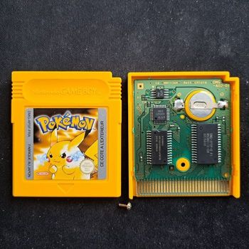 Jeu Game boy Color Pokémon JAUNE " Original" PILE NEUVE, Excellent état
