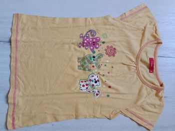 Tee-shirt marque tissaia taille 10 ans