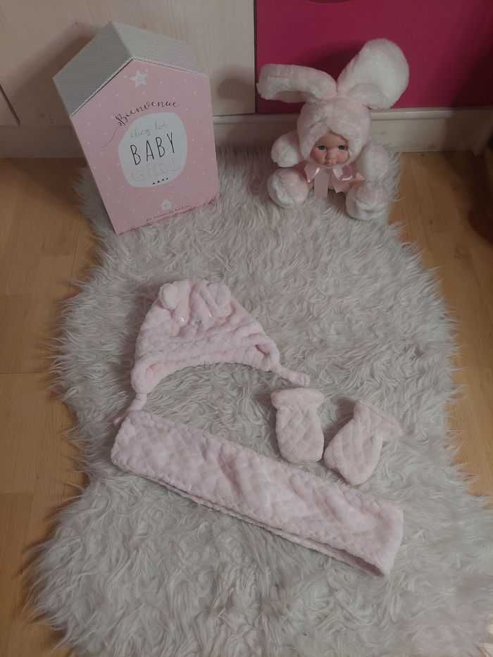 Ensemble bonnet/moufles et écharpe bébé fille rose T45 Kiabi TBE ❄️