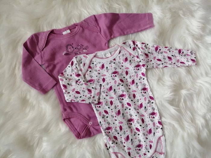 2 bodies 6 mois - photo numéro 4