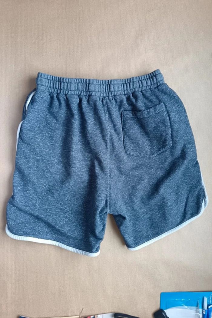 short Creeks fille 16 ans - photo numéro 3