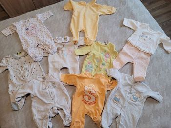 Lots de 9 pyjamas 1 mois