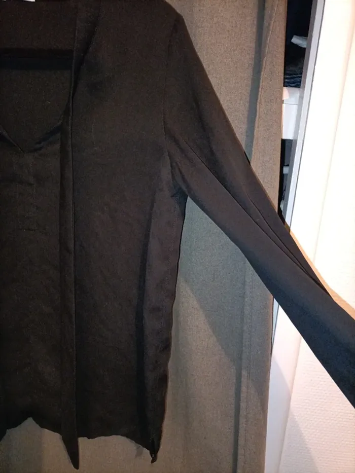 Blouse noire - photo numéro 4
