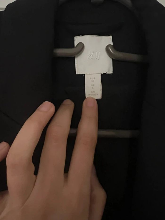 Blazer h&m noir ceintré - photo numéro 2